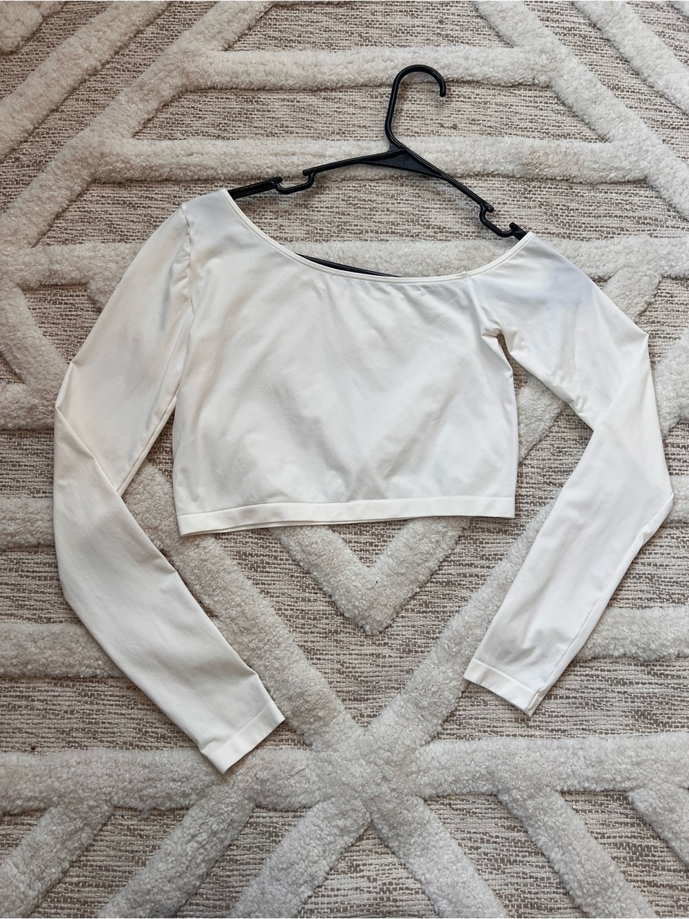 ALO Asymmetric Sheer Glow Long Sleeve XS Ivory Cream - Picture 8 of 12